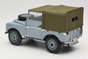 Land Rover 88 Series I Сив Minichamps 1:18 150168904 Метал — снимка 7 от 8