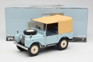 Land Rover 88 Series I RAF Blue Minichamps 1:18 150168908 Метал — снимка 8 от 8