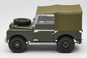 Land Rover 88 Series I Matt Green Minichamps 1:18 150168909 Метал — снимка 4 от 8