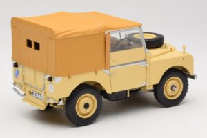 Land Rover 88 Series I RAF Beige Minichamps 1:18 150168911 Метал — снимка 3 от 8