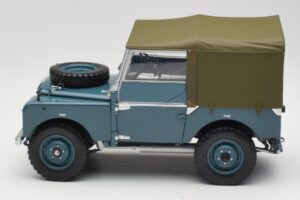 Land Rover 88 Series I Светлосин Minichamps 1:18 150168907 Метал — снимка 4 от 8