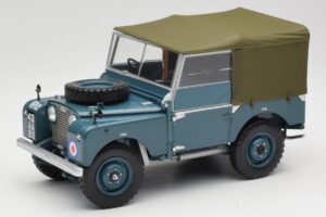 Land Rover 88 Series I Светлосин Minichamps 1:18 150168907 Метал