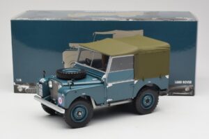Land Rover 88 Series I Светлосин Minichamps 1:18 150168907 Метал — снимка 8 от 8