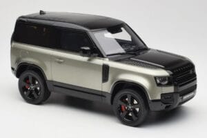 Land Rover Defender 90 HSE P400 L663 Pangea Green Metallic GT Spirit 1:18 GT517 Смола — снимка 4 от 6