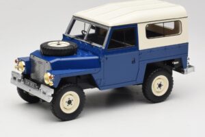 Land Rover Lightweight Series III Тъмносин BoS Models 1:18 BOS382 Смола