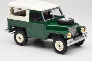 Land Rover Lightweight Series III Hard Top Тъмнозелен BoS Models 1:18 BOS355 Смола — снимка 4 от 6