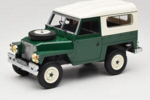 Land Rover Lightweight Series III Hard Top Тъмнозелен BoS Models 1:18 BOS355 Смола