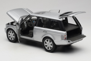 Land Rover Range Rover L322 Сребрист Welly 1:18 12536W Метал — снимка 5 от 8