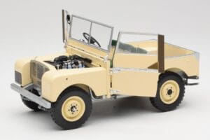 Land Rover Series I 88 Sand Бежов Мат Minichamps 1:18 150168905 Метал — снимка 2 от 8