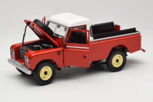 Land Rover Series I 109 Pickup Червен Eagle Collectibles 1:18 440500 Метал — снимка 2 от 8