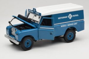 Land Rover Series III 109 Soft Top Motorway Patrol Син Eagles Race 1:18 4403 Метал — снимка 2 от 8