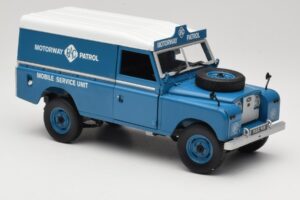 Land Rover Series III 109 Soft Top Motorway Patrol Син Eagles Race 1:18 4403 Метал — снимка 6 от 8
