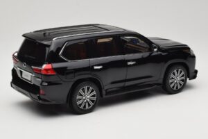 Lexus LX570 J200 Черен LCD 1:18 LCD18010-BL Метал — снимка 3 от 8