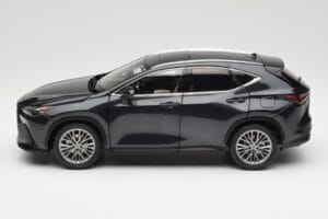 Lexus NX450h+ AZ20 Черен Kyosho 1:18 08968GBK Смола — снимка 4 от 8