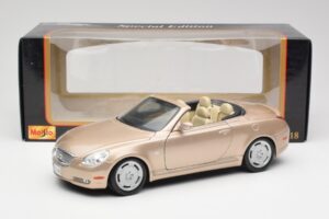 Lexus SC430 Бежов Maisto 1:18 31629 Метал — снимка 8 от 8