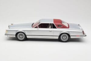 Lincoln Continental Mark V Coupe Сребрист BoS Models 1:18 BOS084 Смола — снимка 3 от 6