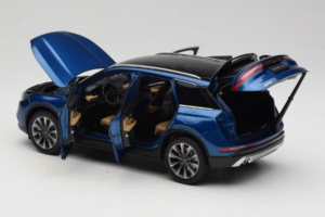 Lincoln Corsair Син OEM 1:18 LINCOLN001 Метал — снимка 5 от 8