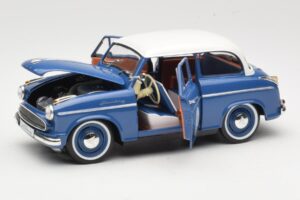 Lloyd Alexander TS #234 Син Revell 1:18 08463 Метал — снимка 2 от 8