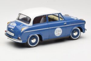 Lloyd Alexander TS #234 Син Revell 1:18 08463 Метал — снимка 3 от 8