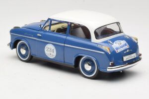 Lloyd Alexander TS #234 Син Revell 1:18 08463 Метал — снимка 7 от 8