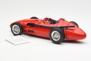 Maserati 250F J-M. Fangio F1 World Champion 1957 CMC 1:18 M-051 Метал — снимка 4 от 6