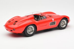 Maserati 300S Червен CMC 1:18 M-105 Метал — снимка 2 от 6