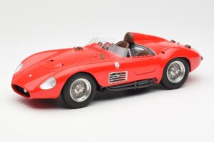 Maserati 300S Червен CMC 1:18 M-105 Метал