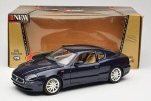 Maserati 3200 GT Черен Bburago 1:18 3371 Метал — снимка 8 от 8