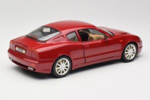Maserati 3200 GT Тъмно Червен Bburago 1:18 3341-M2 Метал — снимка 3 от 8