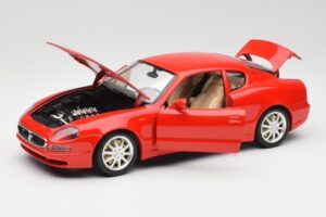 Maserati 3200 GT Червен Bburago 1:18 3341 Метал — снимка 2 от 8