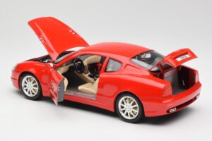 Maserati 3200 GT Червен Bburago 1:18 3341 Метал — снимка 5 от 8