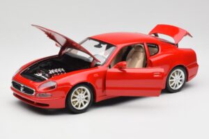 Maserati 3200 GT Rosso Mondiale Bburago 1:18 3341-M1 Метал — снимка 2 от 8