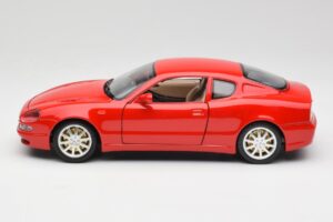 Maserati 3200 GT Rosso Mondiale Bburago 1:18 3341-M1 Метал — снимка 4 от 8