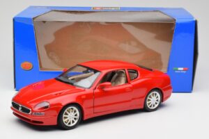 Maserati 3200 GT Rosso Mondiale Bburago 1:18 3341-M1 Метал — снимка 8 от 8