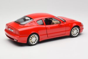 Maserati 3200 GT Червен Специална Колекция Bburago 1:18 30071 Метал — снимка 3 от 8
