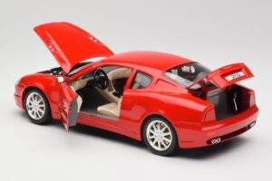 Maserati 3200 GT Червен Специална Колекция Bburago 1:18 30071 Метал — снимка 5 от 8