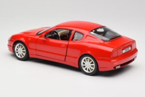Maserati 3200 GT Червен Специална Колекция Bburago 1:18 30071 Метал — снимка 7 от 8