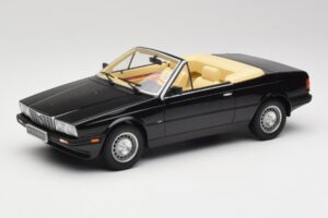 Maserati BiTurbo Spyder Черен Minichamps 1:18 107123531 Смола