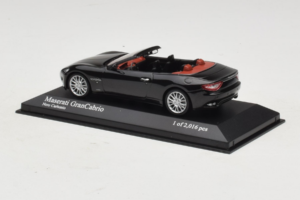 Maserati GranCabrio Черен Металик Minichamps 1:43 400123930 Метал — снимка 3 от 5