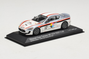 Maserati GranTurismo MC GT4 #12 Sperati / La Mazza Maserati MC 2010 Minichamps 1:43 400101212 Метал — снимка 2 от 5