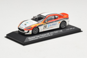 Maserati GranTurismo MC GT4 #28 Smurra / Piancastelli Maserati MC 2010 Minichamps 1:43 400101228 Метал — снимка 2 от 5