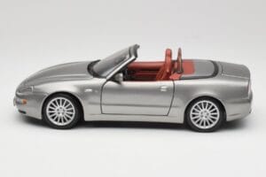 Maserati 4200 GT Spyder Сив Bburago 1:18 18-12019 Метал — снимка 4 от 8