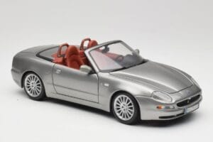 Maserati 4200 GT Spyder Сив Bburago 1:18 18-12019 Метал — снимка 6 от 8