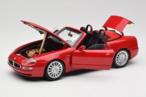 Maserati GT Spyder Червен Bburago 1:18 34097 Метал — снимка 2 от 8