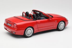 Maserati GT Spyder Червен Bburago 1:18 34097 Метал — снимка 3 от 8