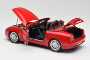 Maserati GT Spyder Червен Bburago 1:18 34097 Метал — снимка 7 от 8