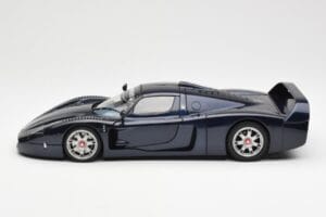 Maserati MC12 Road Car Син Metallic AUTOart 1:18 75802 Метал — снимка 4 от 8