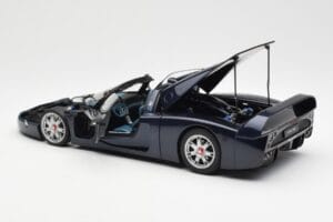 Maserati MC12 Road Car Син Metallic AUTOart 1:18 75802 Метал — снимка 5 от 8