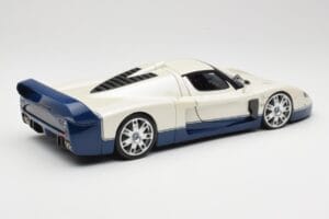 Maserati MC12 Бял Син Hot Wheels 1:18 G7158 Метал — снимка 3 от 8