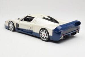 Maserati MC12 Бял Син Hot Wheels 1:18 G7158 Метал — снимка 7 от 8